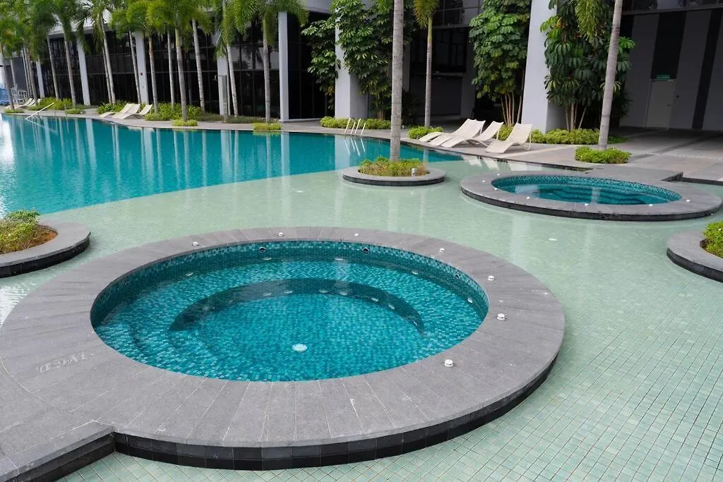 2 Rooms Suite At Kl City L 6 Pax L 3 Queen Beds Kuala Lumpur